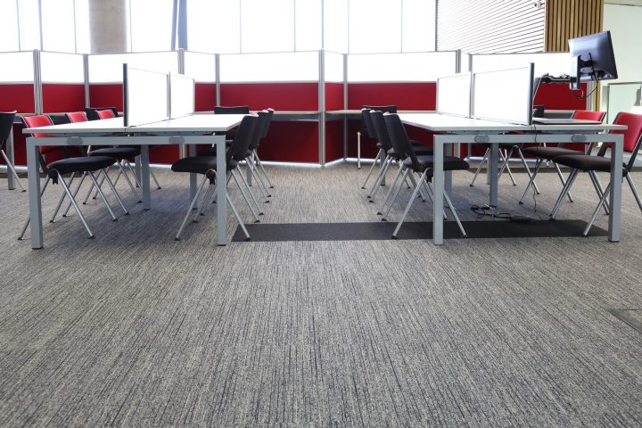 Ercom Burmatex podne obloge Bradford College - 005